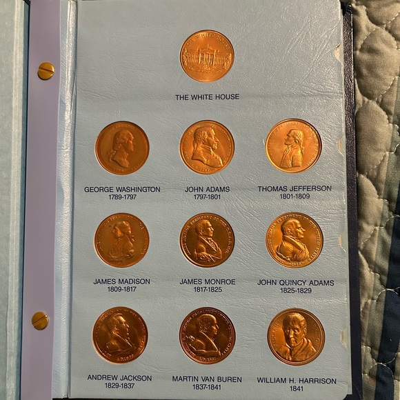 Vintage United States Medals of the Presidents Album - Picture 2 of 5